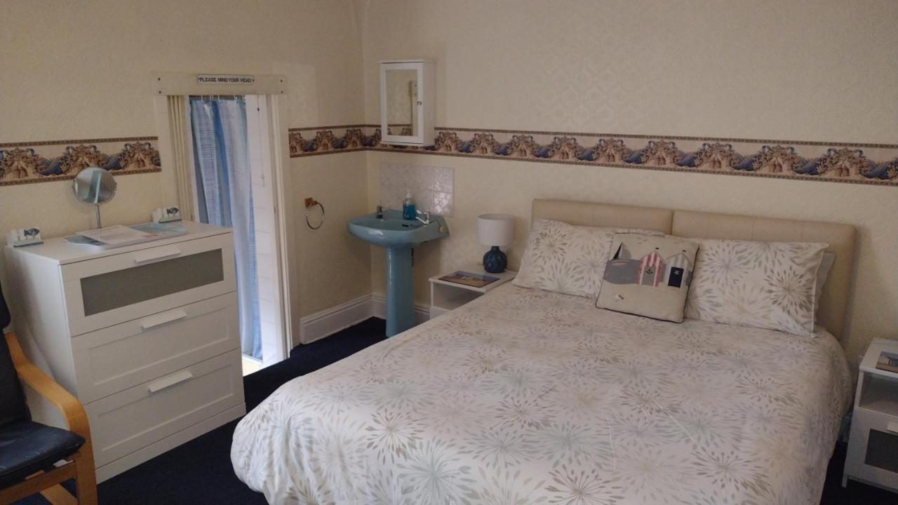 The Kathrene Holiday Flats Флитвуд Экстерьер фото